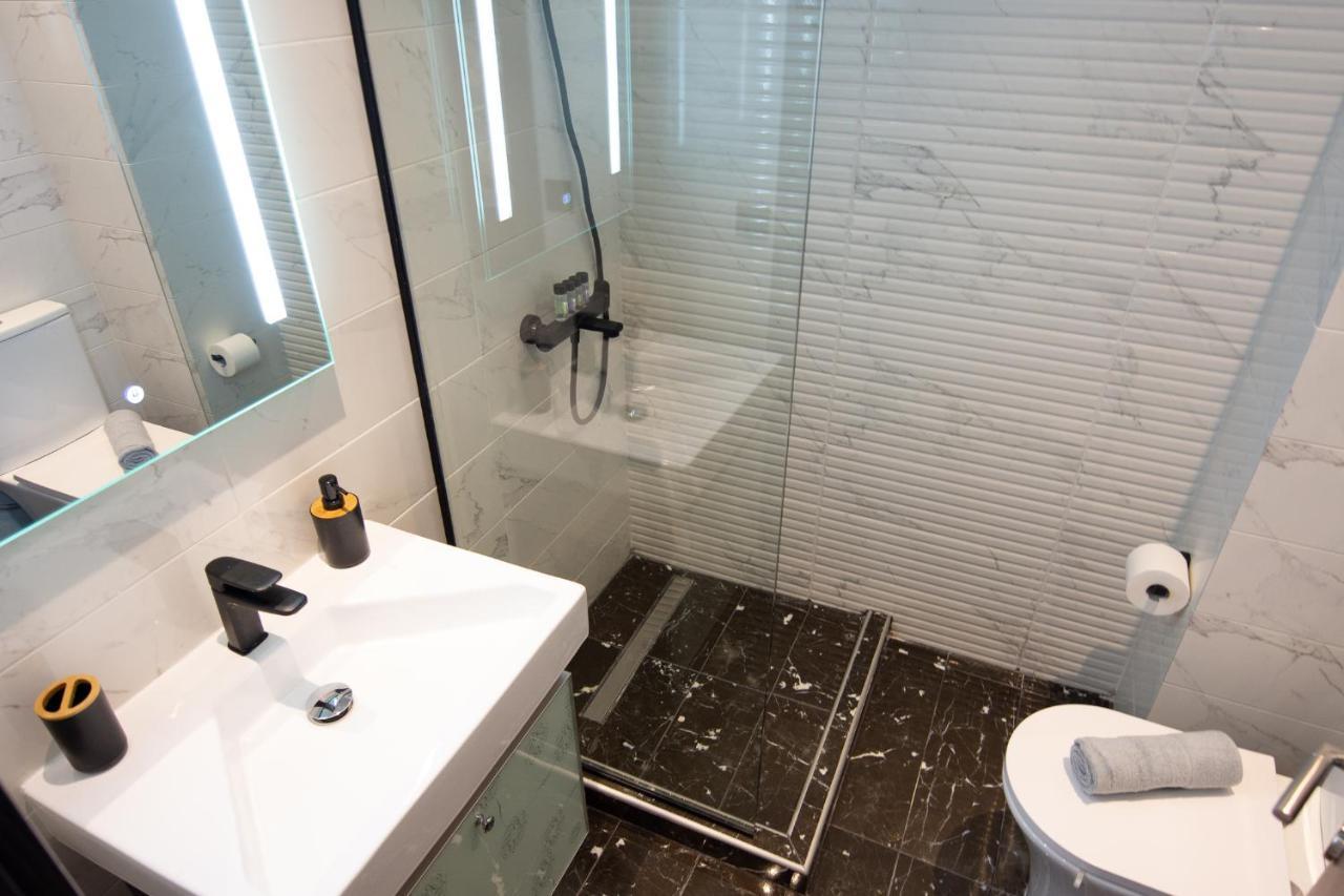 Skg Luxury Apartment Солун Екстериор снимка